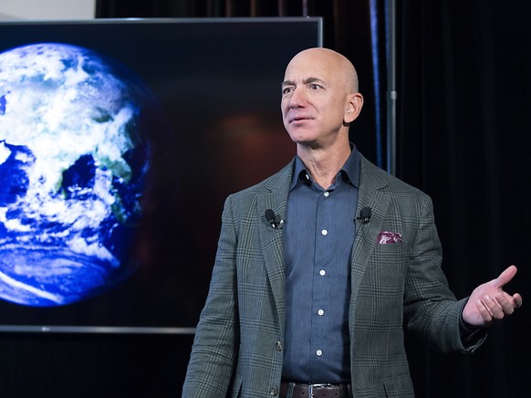 Jeff Bezos se retire du r�le de PDG chez Amazon mais garde le statut de pr�sident (archives).