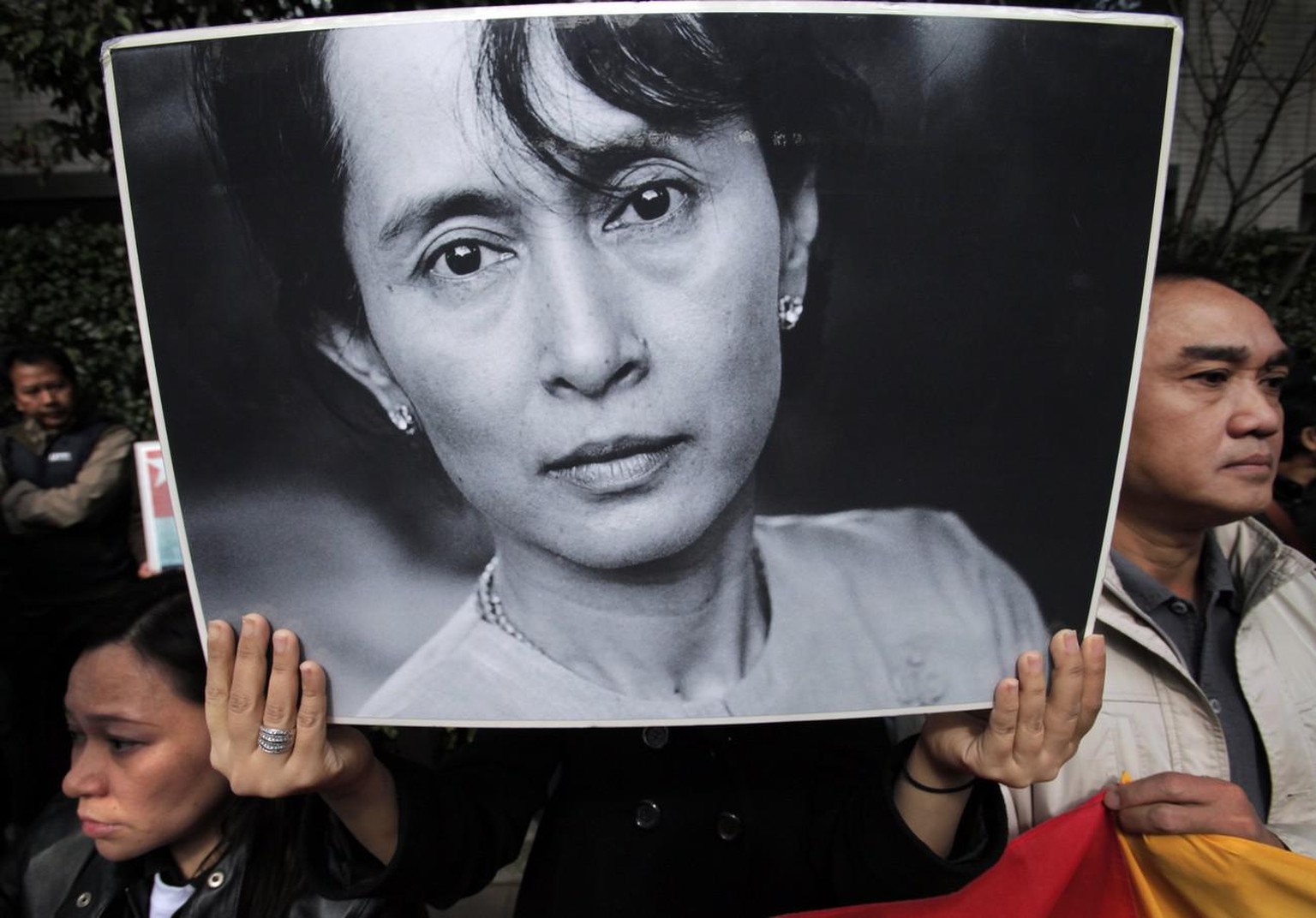 Le procès d&#039;Aung San Suu Kyi qui a fait tremblé la Birmanie débute aujourd&#039;hui. watson