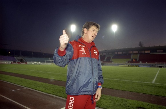 Roy Hodgson, Trainer der Schweizer Fussball-Nationalmannschaft, aufgenommen am 13. November 1994 im Stade Olympique de la Pontaise in Lausanne. (KEYSTONE/Fabrice Coffrini)