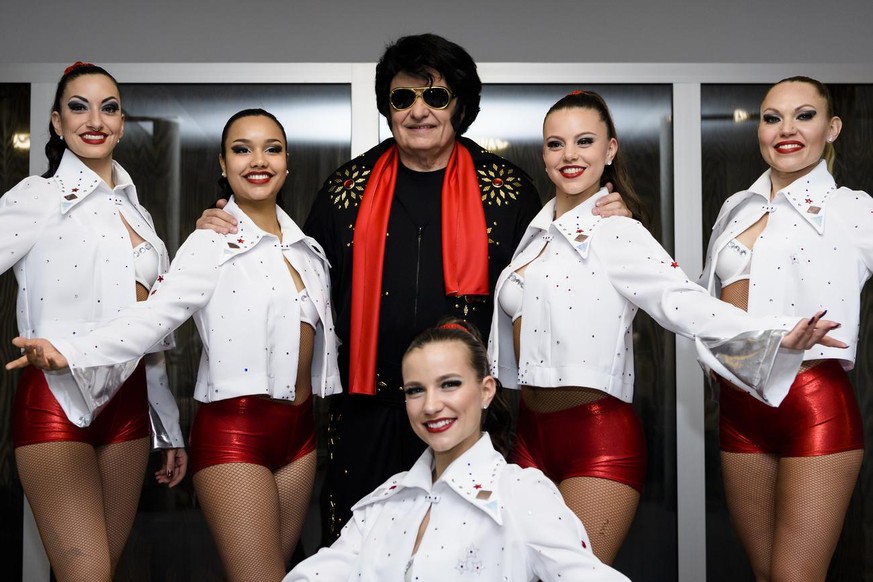 Christian Constantin, president du FC Sion, pose deguise en Elvis Presley en compagnie de danseuses lors de la 14eme edition du traditionnel Gala du FC Sion ce samedi 10 mars 2018 a Martigny. La soire ...