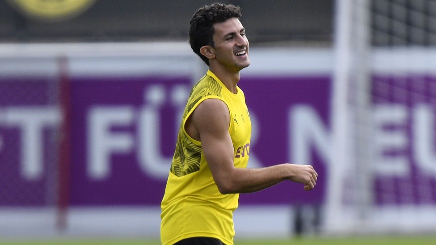 Borussia&#039;s new player Mateu Morey of Spain exercises with his team during the first training session of Bundesliga soccer club Borussia Dortmund for the new season in Dortmund, Germany, Friday, J ...