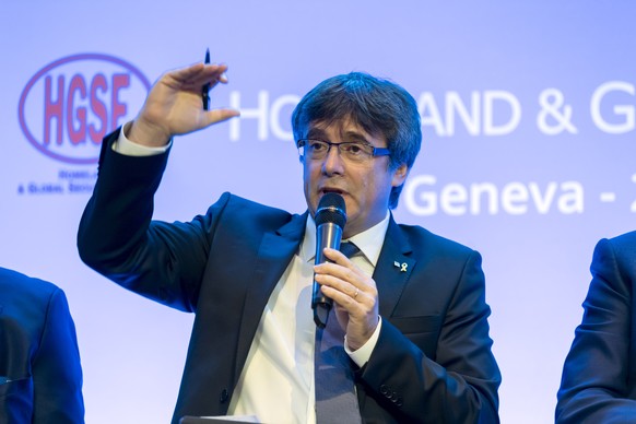 epa07118733 Former Catalan leader Carles Puigdemont speaks during a panel titled &#039;The European Union and the 21st century&#039;s changes organic and security impact of the situation in Catalonia& ...