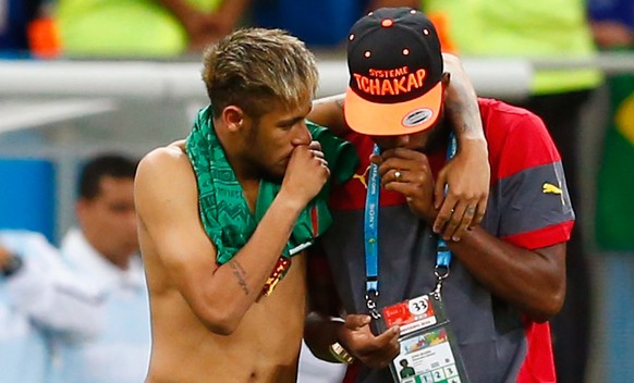 Sind sich gewohnt, dass genau hingeguckt wird: Der Brasilianer Neymar und sein Teamkollege beim FC Barcelona, der Kameruner Alex Song.