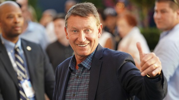 Wayne Gretzky attends the quarterfinals of the U.S. Open tennis championships on Wednesday, Sept. 4, 2019, in New York. (Photo by Greg Allen/Invision/AP)
Wayne Gretzky