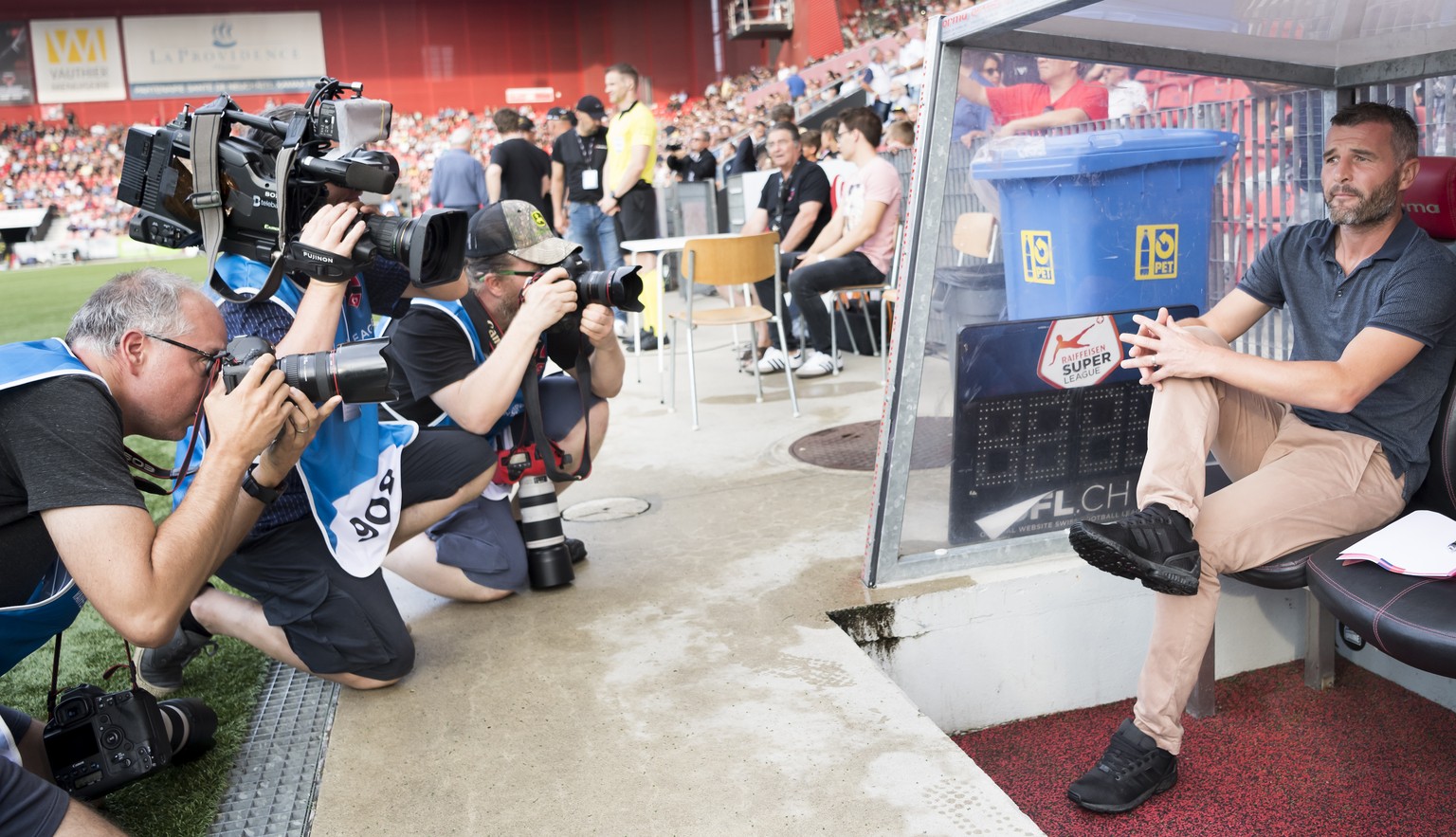 LÕentraineur ad interim du FC Basel Alex Frei, lors de la rencontre de football de Super League entre Neuchatel Xamax FCS et FC Basel 1893 ce samedi 28 juillet 2018 au stade de la Maladiere a Neuchate ...