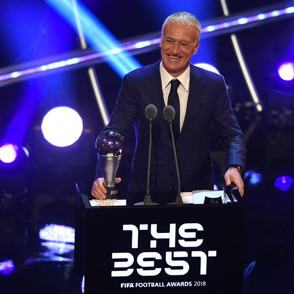 epa07044055 French national team head coach Didier Deschamps receives the Best FIFA Men&#039;s Coach award during the Best FIFA Football Awards 2018 in London, Great Britain, 24 September 2018. EPA/NE ...