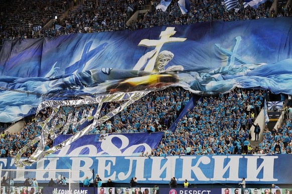 epa07890378 Zenit fans unfurl a banner during the UEFA Champions League match between Zenit St.Petersburg and SL Benfica in St.Petersburg, Russia, 02 October 2019. EPA/ANATOLY MALTSEV