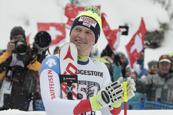 epa05714811 Winner Niels Hintermann of Switzerland, reacts in the finish area during the men&#039;s Super Combined, SC, race of the FIS Alpine Skiing World Cup at the Lauberhorn, in Wengen, Switzerlan ...