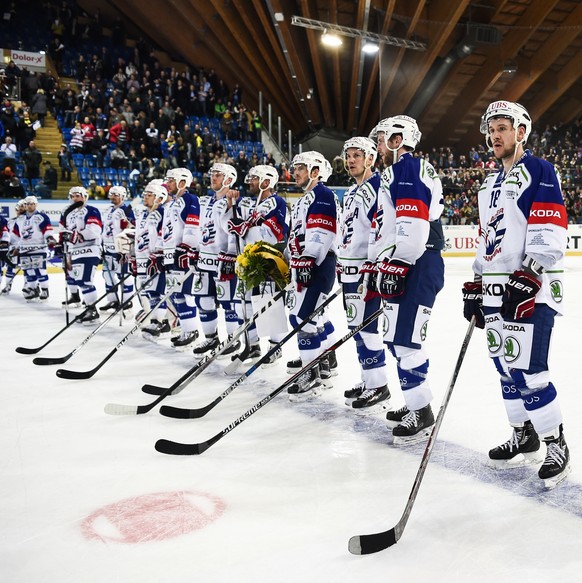 Players of Mannheim are pictured after the game between Russia&#039;s Avtomobilist Yekaterinburg and Germany&#039;s Adler Mannheim, at the 89th Spengler Cup ice hockey tournament in Davos, Switzerland ...