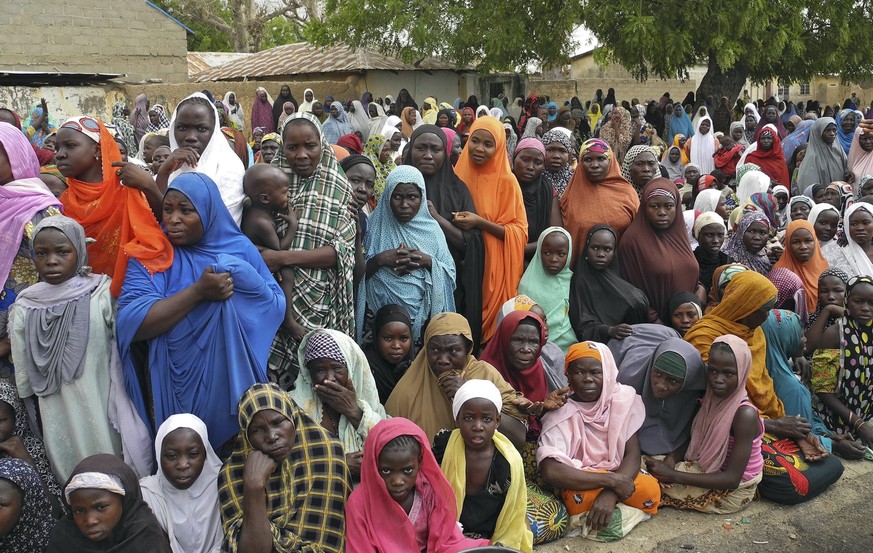 Nebst Mädchen die geraubt werden, sind Tausende auf der Flucht vor Boko Haram.