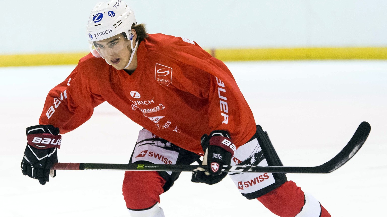 Ice hockey player Nico Hischier (New Jersey Devils) during the training of the first prospect camp of the Swiss ice hockey national team, in the PostFinance arena in Bern, Switzerland, Wednesday, July ...