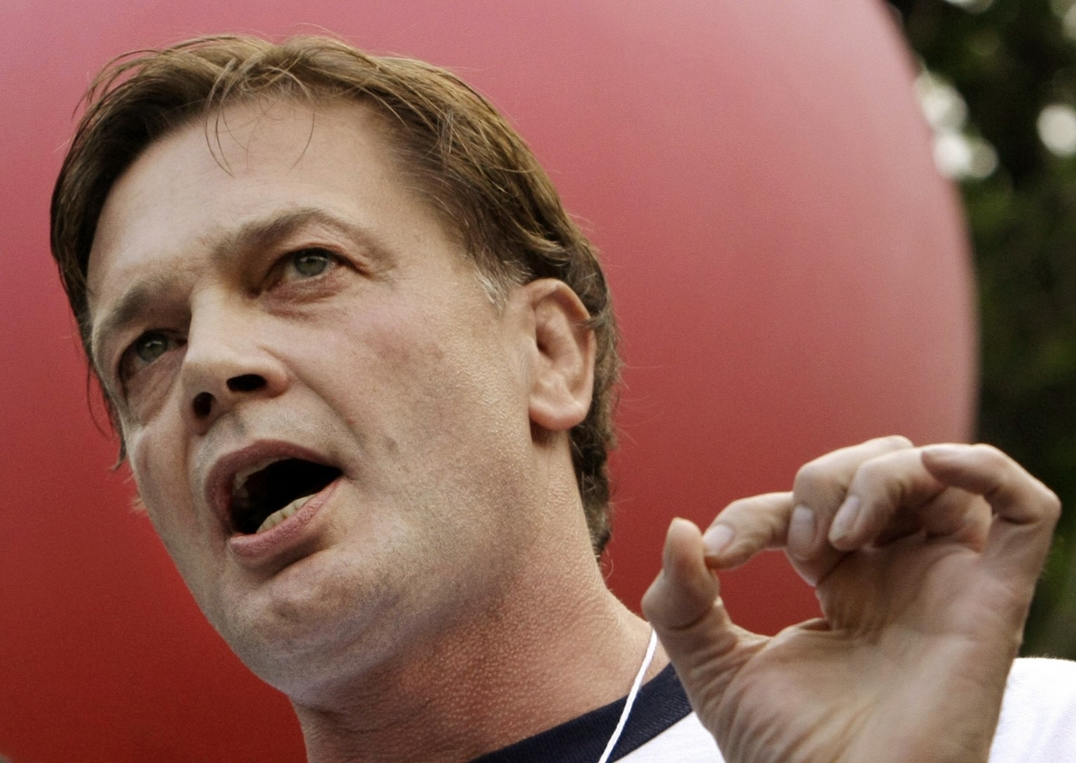 FILE - In this May 26, 2010 file photo, Dr. Andrew Wakefield addresses a gathering hosted by the American Rally For Personal Rights in Chicago&#039;s Grant Park. A 1998 paper by Wakefield, which was t ...