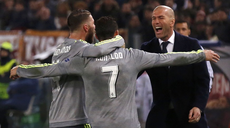 Real Madrid um Trainer Zinedine Zidane jubelte in Rom über einen schmeichelhaften 2:0-Sieg.