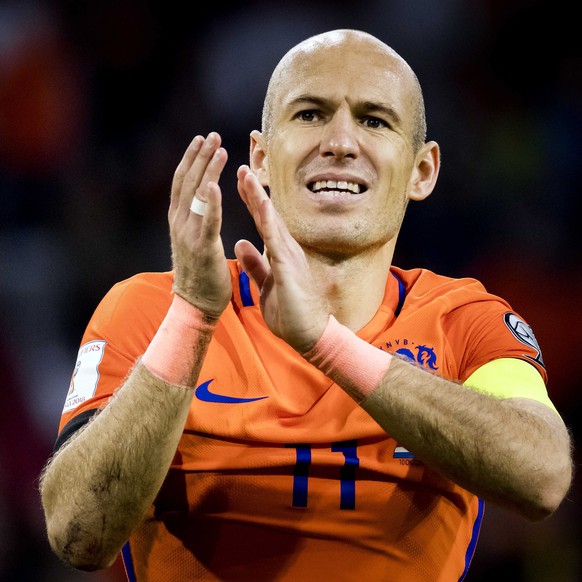 epa06257819 Dutch national soccer player Arjen Robben reacts after the FIFA World Cup 2018 qualifying Group A soccer match between Netherlands and Sweden, in Amsterdam, The Netherlands, 10 October 201 ...