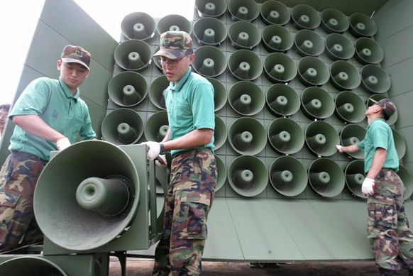 Südkorea baut an der Grenze weitere Lautsprecher auf.