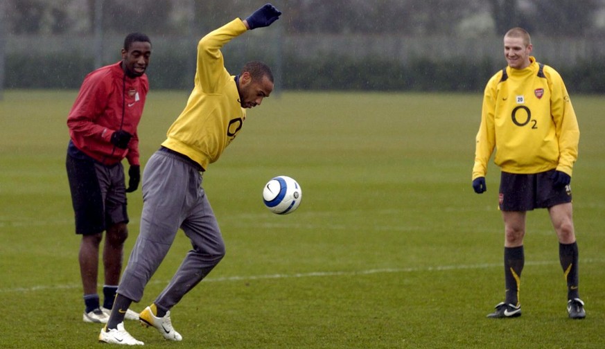 Thierry Henry (C) of Arsenal controls the ball during training at their London Colney training facility near London, Tuesday 07 March 2006. Arsenal meets Real Madrid in the second leg of Champions Lea ...