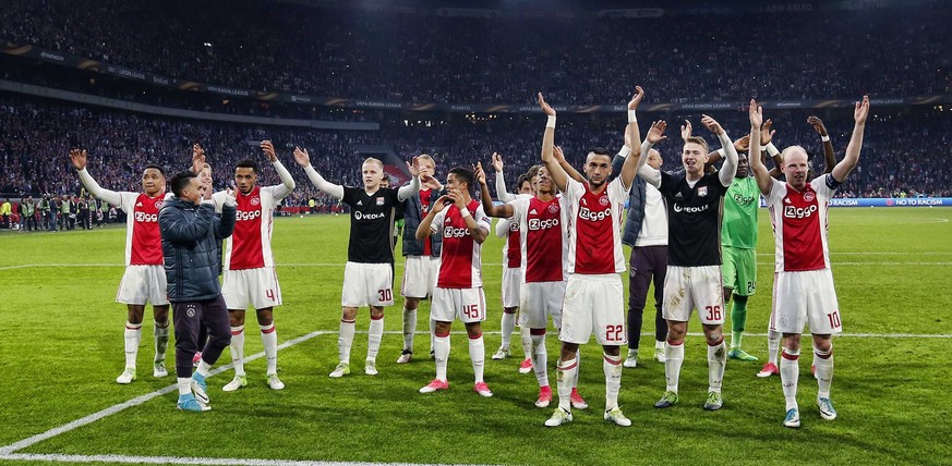 epa05942489 Ajax Amsterdam players celebrate their 4-1 win after the UEFA Europa League semi final, first leg soccer match between Ajax Amsterdam and Olympique Lyon, in Amsterdam, the Netherlands, 03  ...