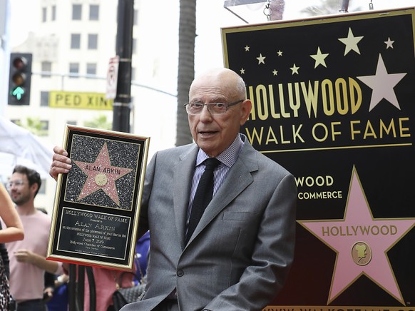 Hat nun einen eigenen Stern auf dem &quot;Walk of Fame&quot; in Hollywood: US-Schauspieler Alan Arkin (85).