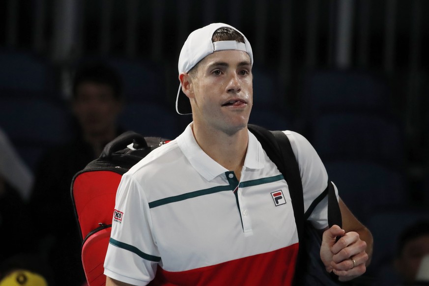 epa08147454 John Isner of USA leaves the court after winning his men&#039;s singles first round match against Thiago Monteiro of Brazil at the Australian Open Grand Slam tennis tournament in Melbourne ...