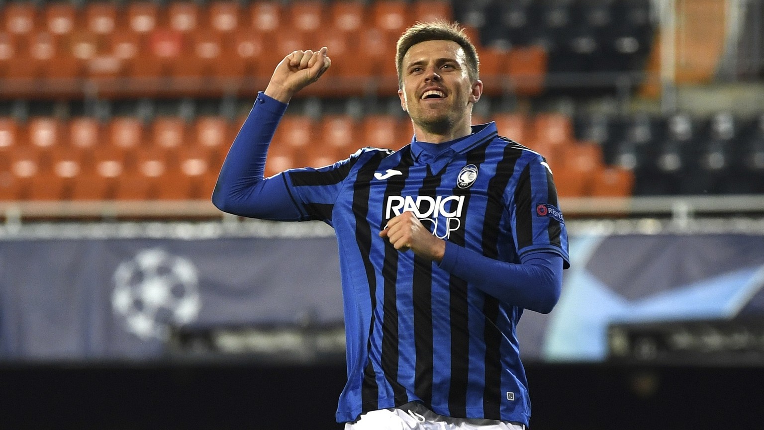 Atalanta&#039;s Josip Ilicic celebrates after scoring his side&#039;s fourth goal during the Champions League round of 16 second leg soccer match between Valencia and Atalanta in Valencia, Spain, Tues ...