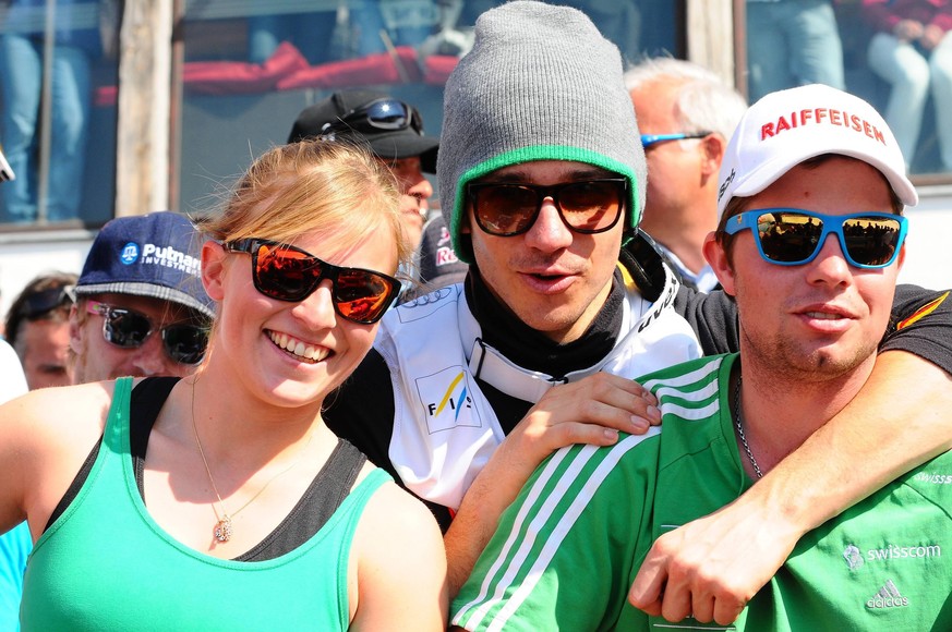 IMAGO / Hartenfelser

(v.l.) Lara GUT (SUI), Felix NEUREUTHER (GER), Beat FEUZ (SUI). ÖSTERREICH, Schladming: Ski Alpine, AUDI FIS SKI WELT CUP FINALE 2012 Riesenslalom Damen am 18.03.2012, Planei, St ...