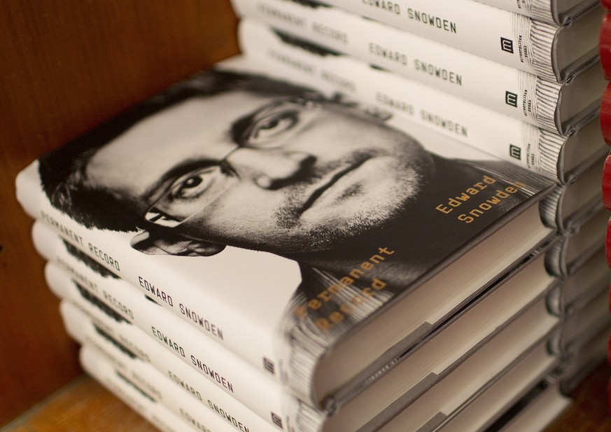 epa07848894 Copies of the book &#039;Permanent Record&#039; by Edward Snowden, are seen on the shelf at the Harvard Book Store in Cambridge, Massachusetts, USA 17 September 2019. EPA/CJ GUNTHER