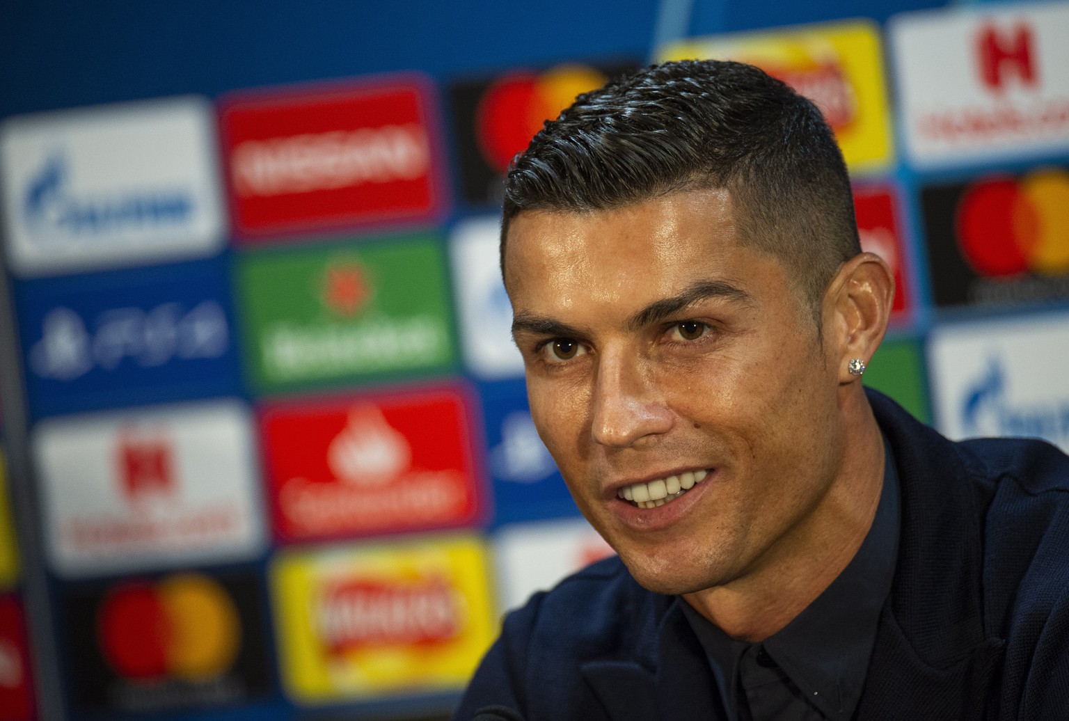 epa07111868 Juventus&#039; Cristiano Ronaldo attends a press conference in Manchester, Britain, 22 October 2018. Juventus FC will face Manchester United in their UEFA Champions League group H soccer m ...
