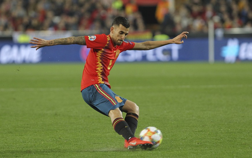 Spain&#039;s Dani Ceballos kicks the ball during the Euro 2020 group F qualifying soccer match between Spain and Norway at the Mestalla stadium in Valencia, Spain, Saturday, March 23, 2019. (AP Photo/ ...