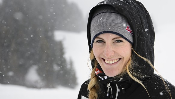 Fanny Smith, la championne de skicross encourage les jeunes athletes de la Fanny Smith Academy lors d&#039;une journee presse ce mercredi 3 mars 2016 sur le domaine skiable de Morgins en Valais. (KEYS ...