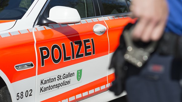 Am Sonntagnachmittag hat ein Mann bei der Bahnhofsunterführung in Rapperswil-Jona SG seine Mutter mit einem Messer getötet. (Symbolbild)