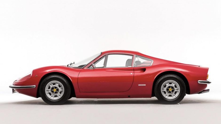1969 Ferrari Dino 246 GT
auto design retro italien 
https://www.fast-classics.com/cars/ferrari-dino-246gt-for-sale/