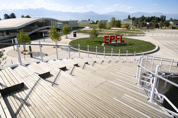 epa08381504 The campus of the Swiss Federal Institute of Technology (EPFL) with on the left the Learning Center is pictured empty during the state of emergency of the coronavirus disease (COVID-19) ou ...