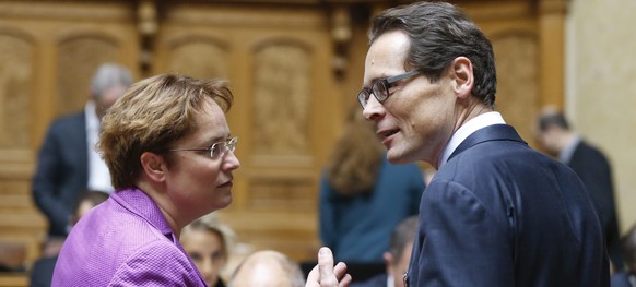 epa05049841 Magdalena Martullo-Blocher (L), and Roger Koeppel, members of the fraction of the Swiss People&#039;s Party SVP in the Swiss National Council (House of Representatives), on the first day o ...