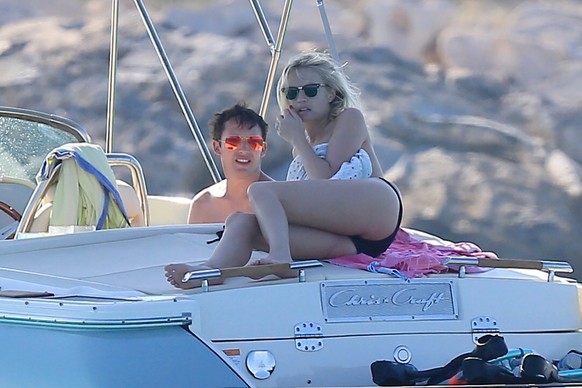 James Blunt and Sofia Wellesley on holidays in Ibiza, on Thursday 11st September, 2014
Semi_exclusive