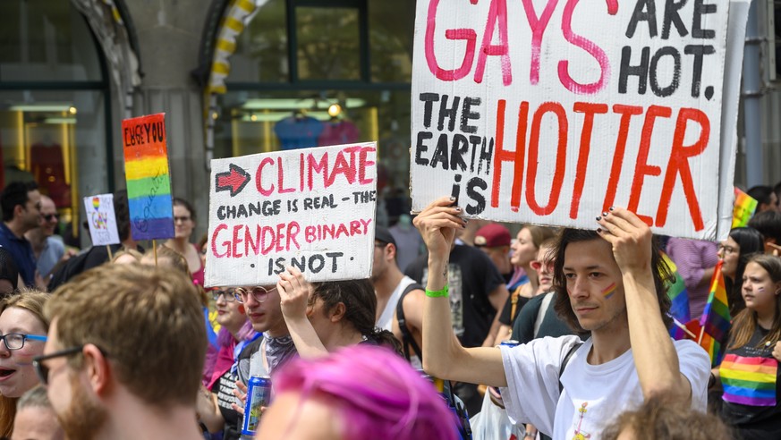 epa07650254 People participate in the Gay Pride parade in Zurich, Switzerland, 15 June 2019, under the motto &#039;Strong in diversity&#039; for the rights of the LGBT community in Switzerland. EPA/ME ...