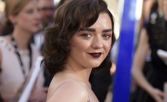 Maisie Williams arrives at the 23rd annual Screen Actors Guild Awards at the Shrine Auditorium &amp; Expo Hall on Sunday, Jan. 29, 2017, in Los Angeles. (Photo by Richard Shotwell/Invision/AP)