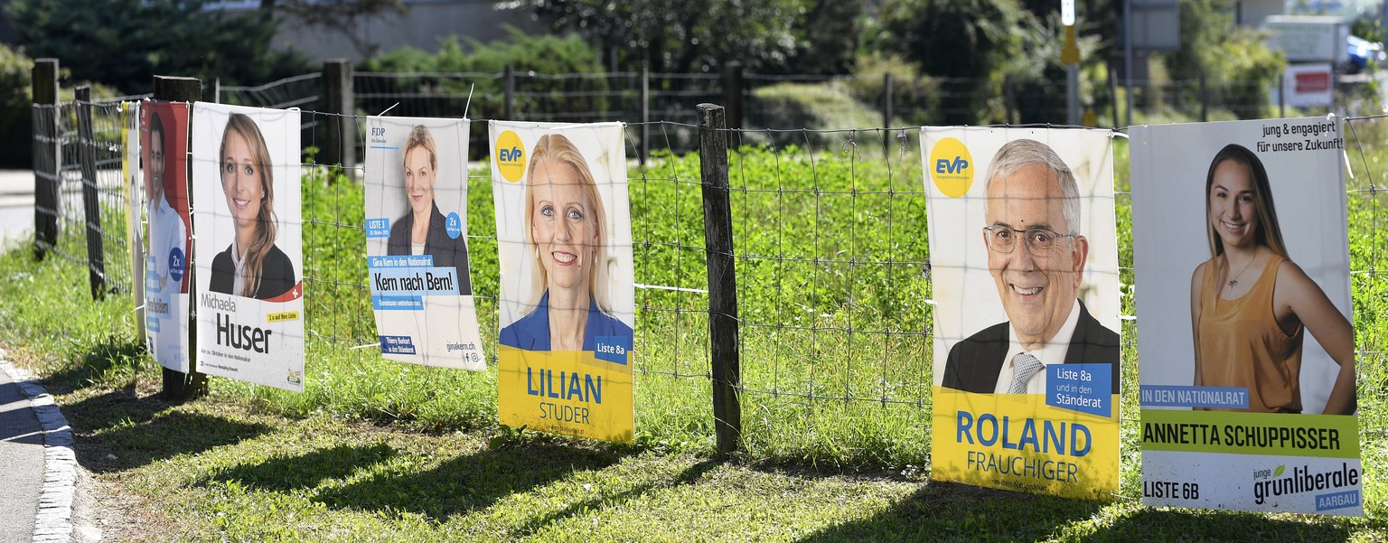 Wahlplakate zu den kommenden eidgenoessischen Wahlen vom 20. Oktober in Maegenwil am Mittwoch, 4. September 2019. .(KEYSTONE/Walter Bieri)