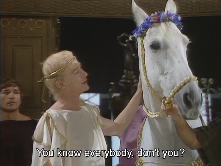 Caligula und sein Lieblingspferd Incitatus (Videostill aus «I, Claudius»)