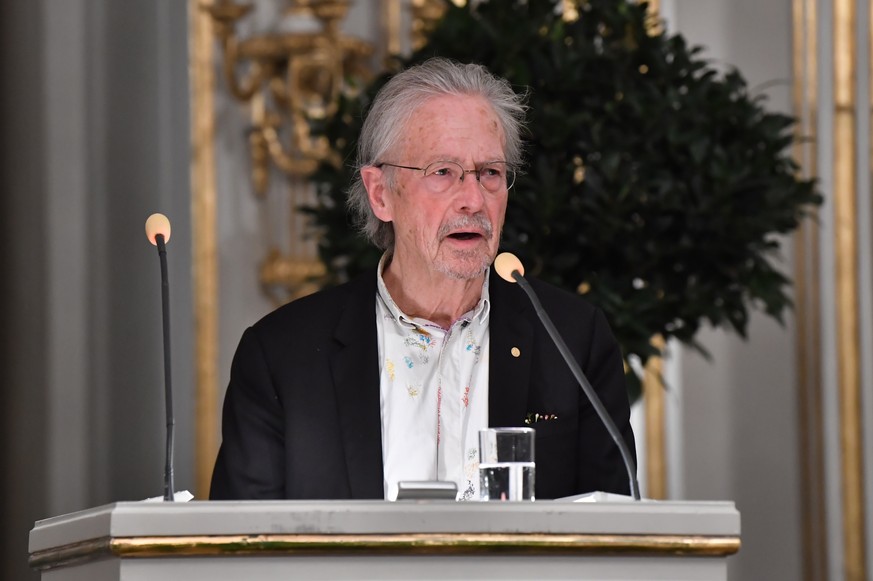 epa08052144 Austrian writer Peter Handke, Nobel Prize Literature laureate 2019, delivers his Nobel Lectureat the Swedish Academy in Stockholm, Sweden, 06 December 2019. The Nobel Prizes for Medicine,  ...