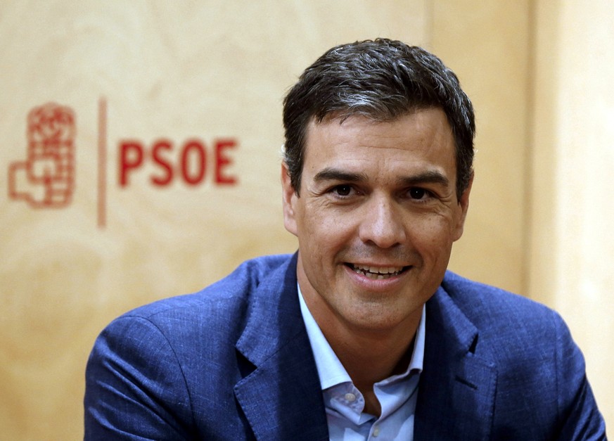 epa06777457 (FILE) - Leader of Spanish socialist party PSOE, Pedro Sanchez, attends the meeting of the party&#039;s executive committee held at the Lower House in Madrid, Spain, 17 August 2016 (reissu ...