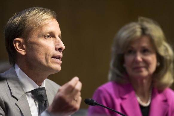 Dr. Mark Dybul, executive director of the Global Fund to Fight AIDS, Tuberculosis and Malaria, accompanied by Ambassador at Large and Coordinator of the U.S. Government Activities to Combat HIV/AIDS,  ...