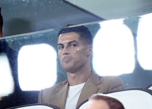 epa07064851 Juventus&#039; Cristiano Ronaldo in the stands during the UEFA Champions League group stage match between Juventus FC and BSC Young Boys Bern at the Allianz Arena in Turin, Italy, 02 Octob ...