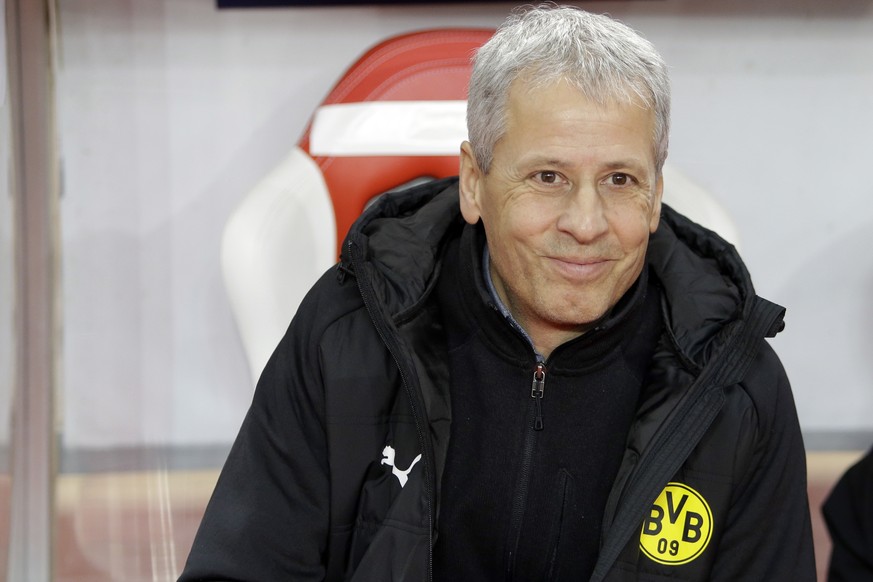 Dortmund&#039;s head coach Lucien Favre looks on prior to the Champions League group A soccer match between AS Monaco and Borussia Dortmund, in Monaco, Tuesday, Dec. 11, 2018. (AP Photo/Claude Paris)