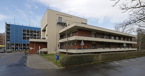 epa08191872 An exterior view of the Department of Internal Medicine with the Infectology Department of the University Hospital Frankfurt am Main, in Frankfurt, Germany, 04 February 2020. A German Arme ...