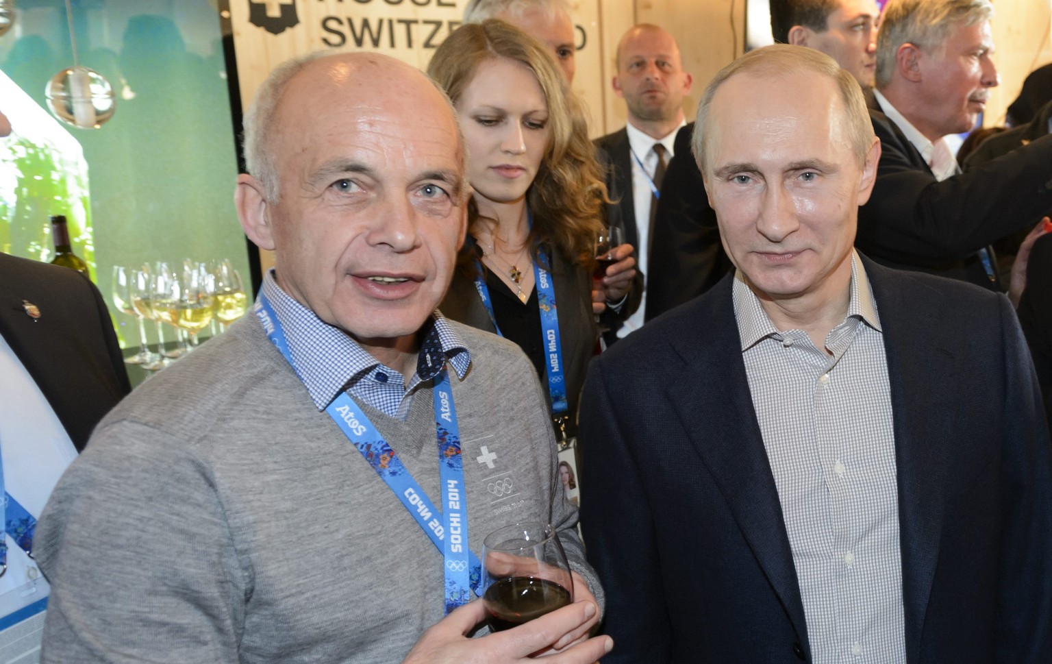Ueli Maurer und Wladimir Putin: Da wussten die beiden Staatsmänner noch nicht, dass ihre Eishockey-Teams früher als erwartet ausscheiden.
