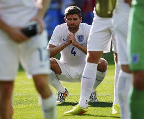 Nach einer enttäuschenden WM tritt Gerrard zurück.