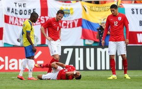 Chamberlain verletzte sich im Spiel gegen Ecuador.