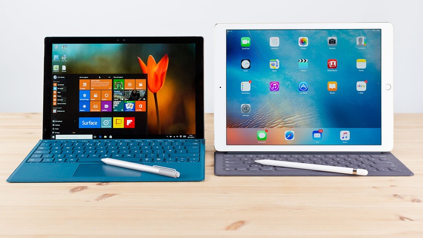 Surface Pro (l.) und iPad Pro.