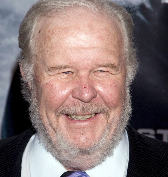 epa09269267 (FILE) - US actor Ned Beatty arrives for the Los Angeles premiere of &#039;Shooter&#039; at the Mann Village Theatre in Westwood, California, USA, 08 March 2007 (Reissued 13 June 2021). Ne ...