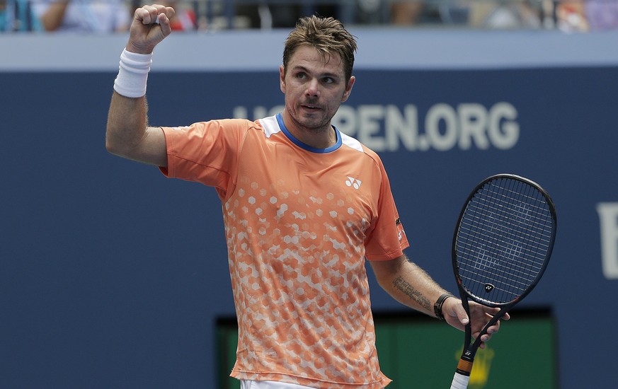 Stan Wawrinka, of Switzerland, waves during his match against Grigor Dimitrov, of Bulgaria, during the first round of the U.S. Open tennis tournament, Monday, Aug. 27, 2018, in New York. (AP Photo/Set ...